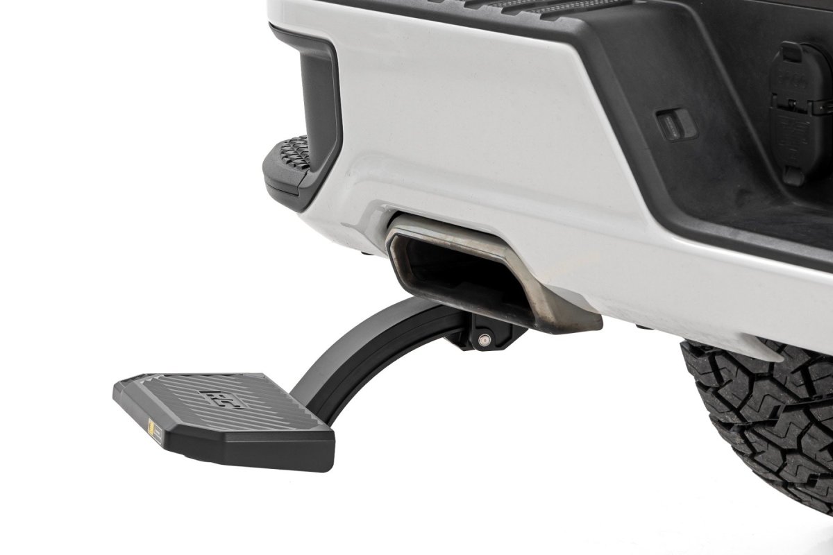 GMC Sierra 1500 Retractable Bed Step - Rear - Rough Country - Manual Pull - '19-'24